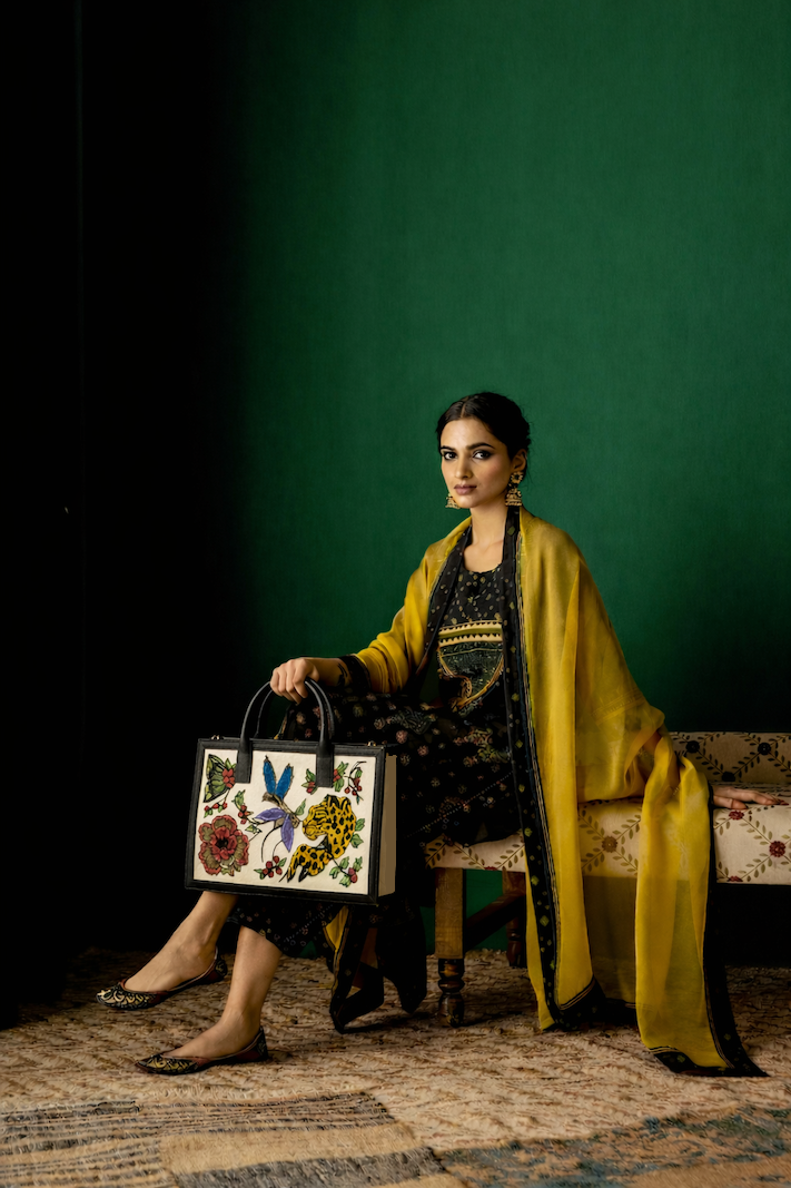 Van Raga Bag